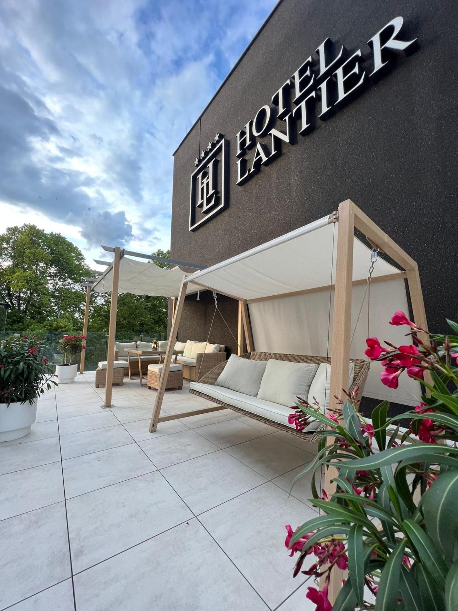 Hotel Lantier Wellness & Spa ビトム エクステリア 写真