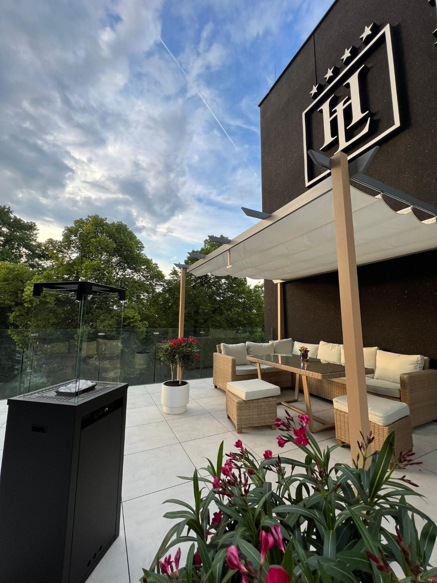 Hotel Lantier Wellness & Spa ビトム エクステリア 写真