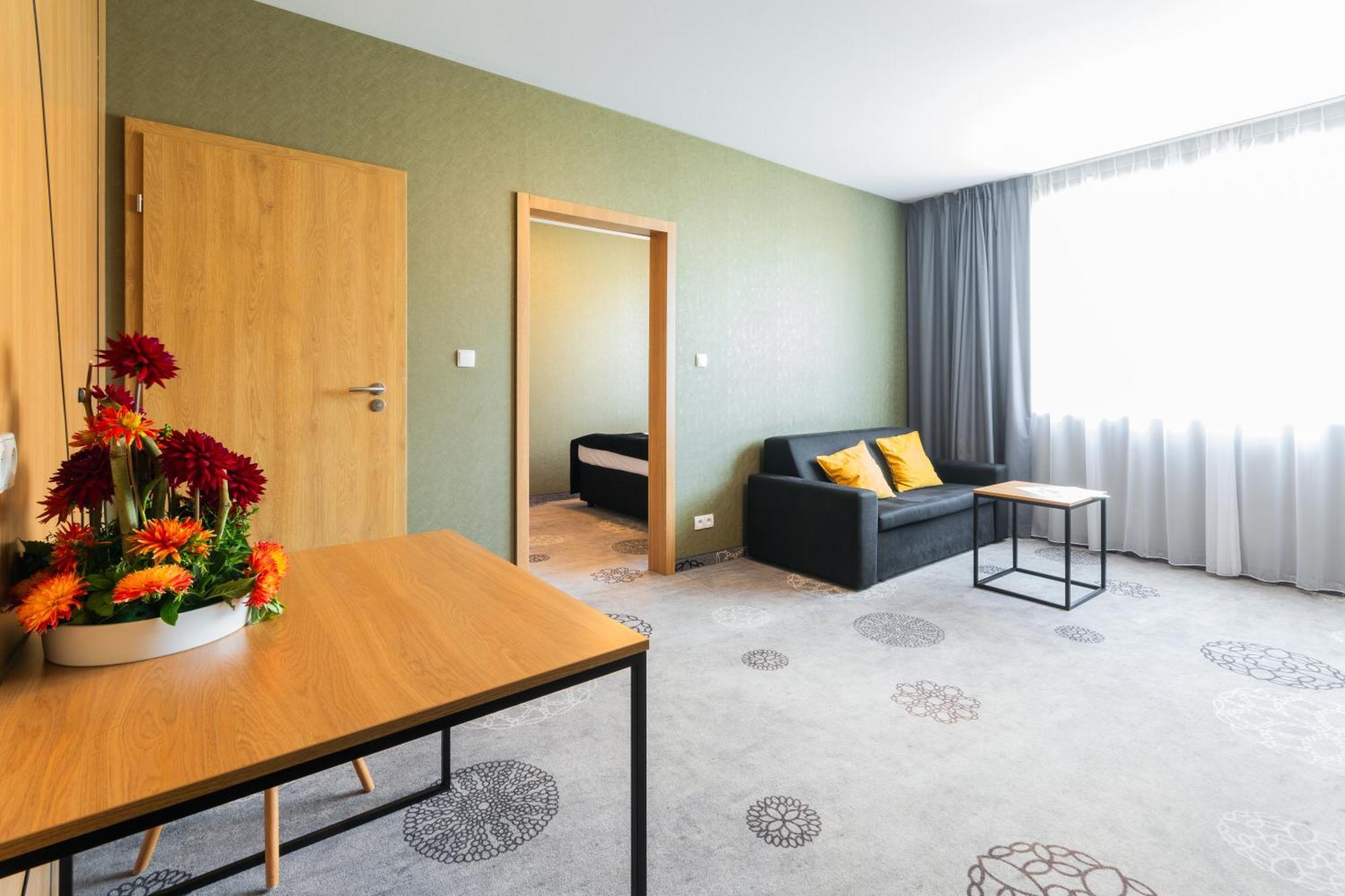 Hotel Lantier Wellness & Spa ビトム エクステリア 写真