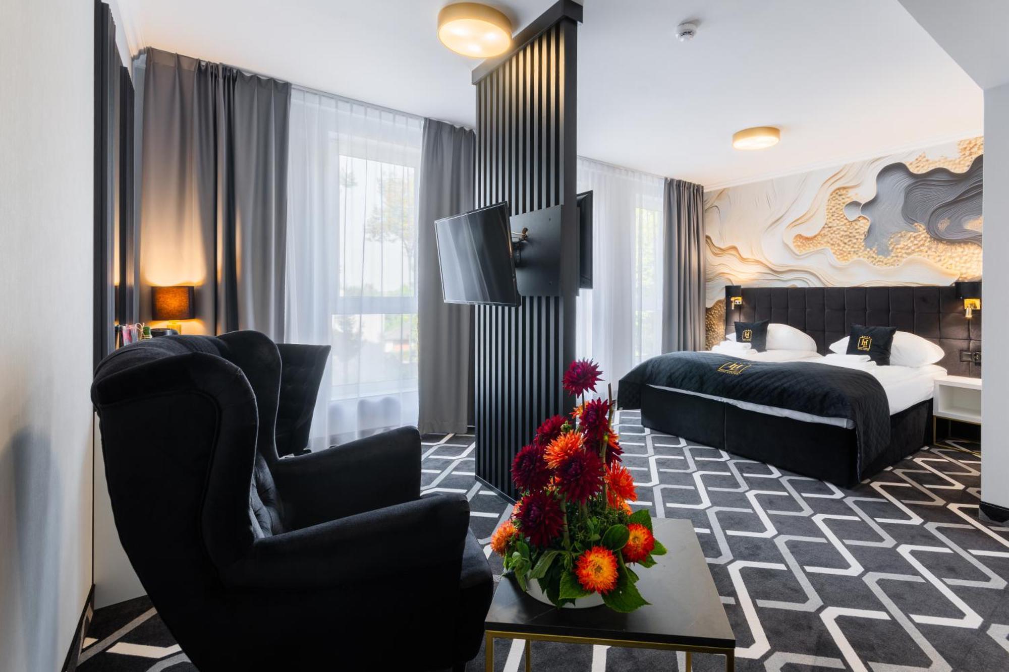 Hotel Lantier Wellness & Spa ビトム エクステリア 写真