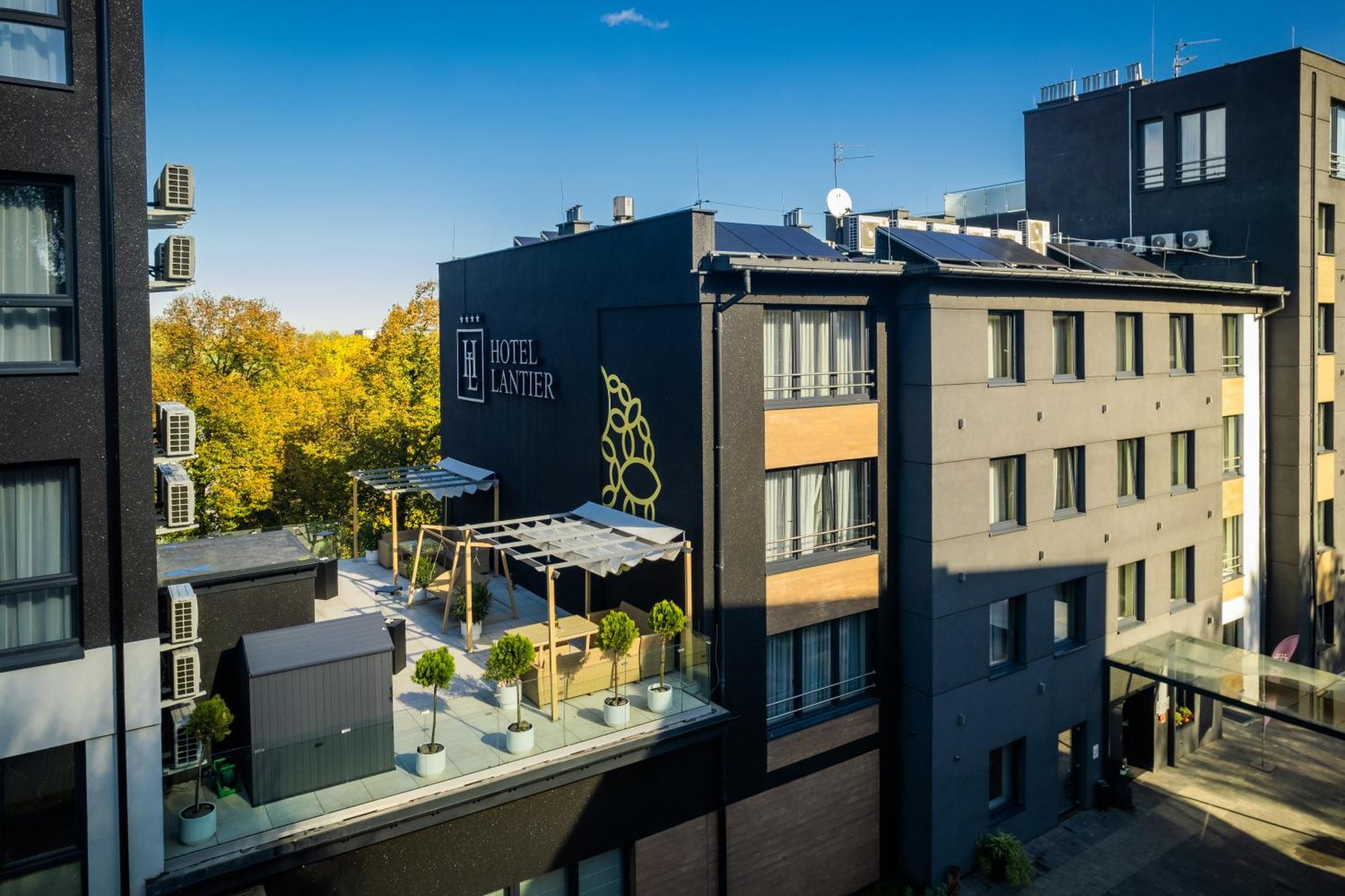 Hotel Lantier Wellness & Spa ビトム エクステリア 写真