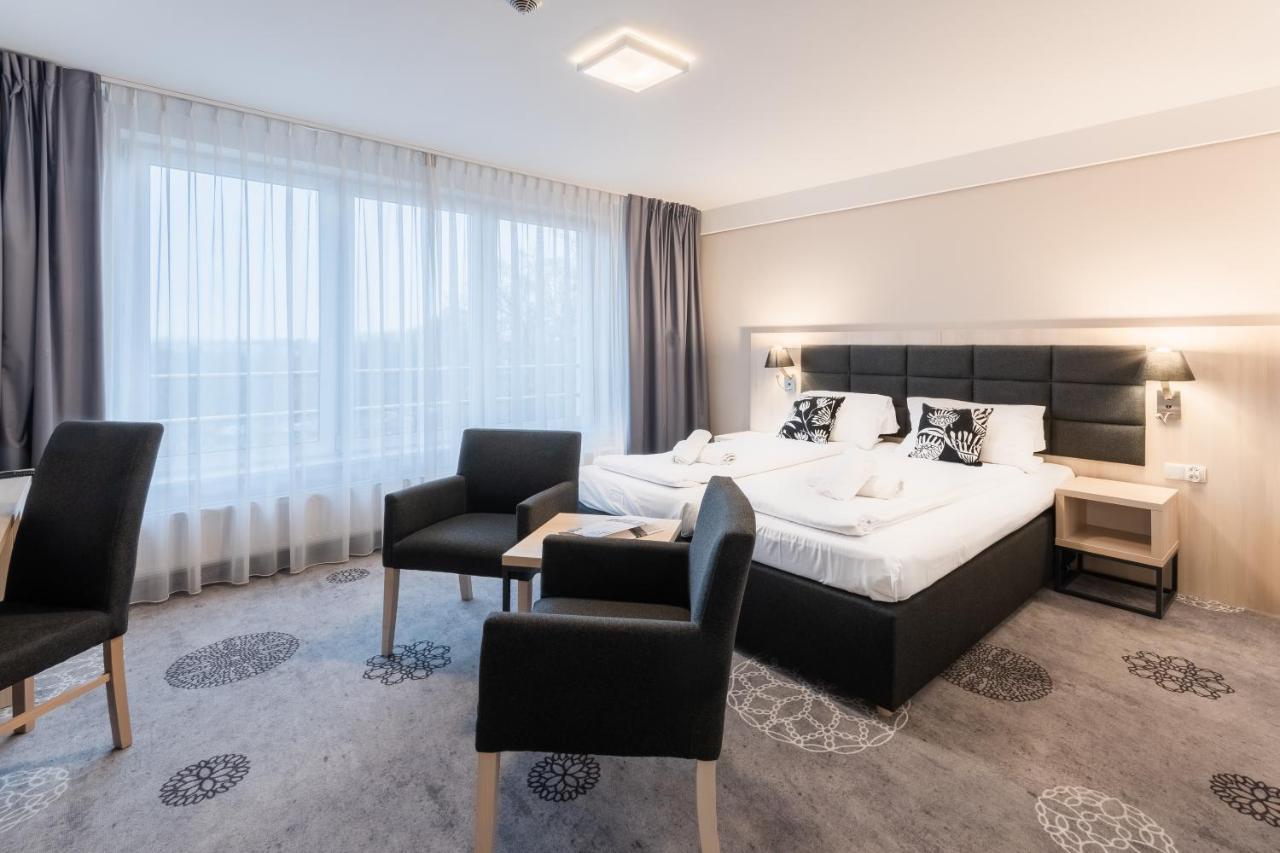 Hotel Lantier Wellness & Spa ビトム エクステリア 写真